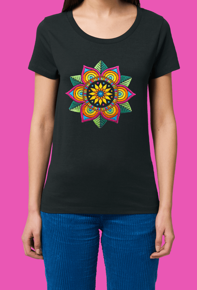 443 Дамска тениска с бродерия Мандала