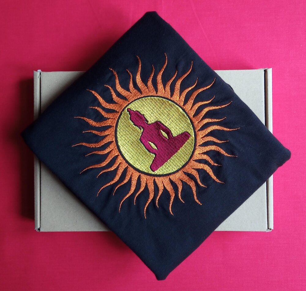 78 Дамска блуза с бродерия Слънце Буда