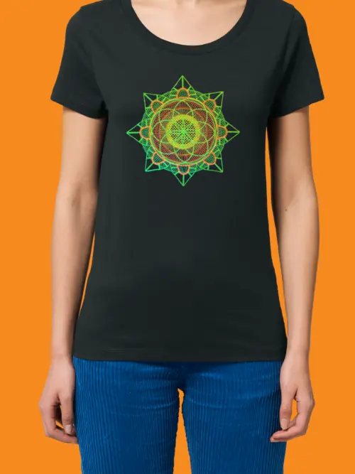 Дамска тениска с бродерия Магическа мандала
