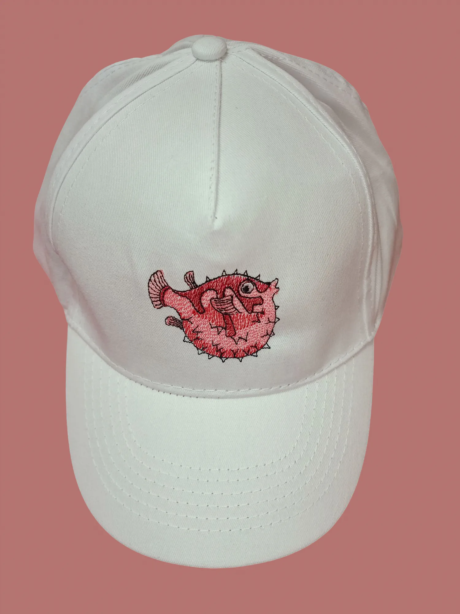 Шапка с бродерия Риба балон