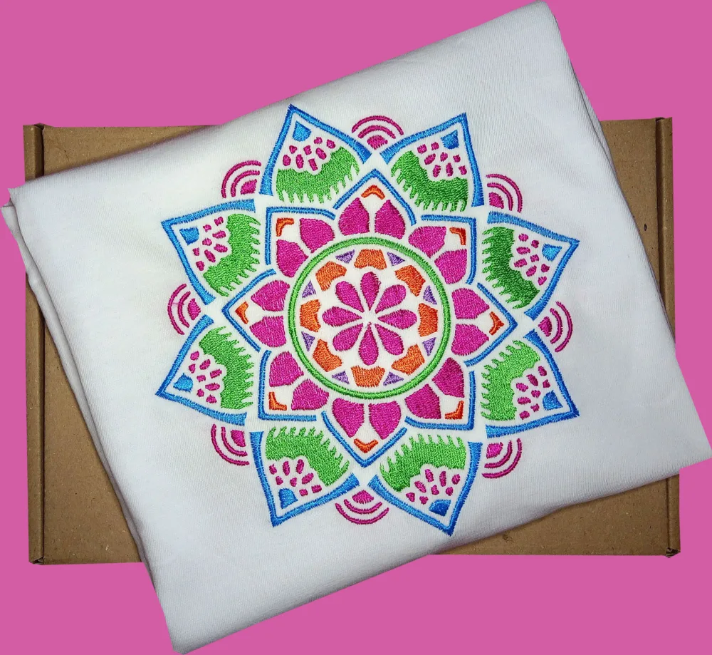 mandala_gift Дамска тениска с бродерия Мандала 2