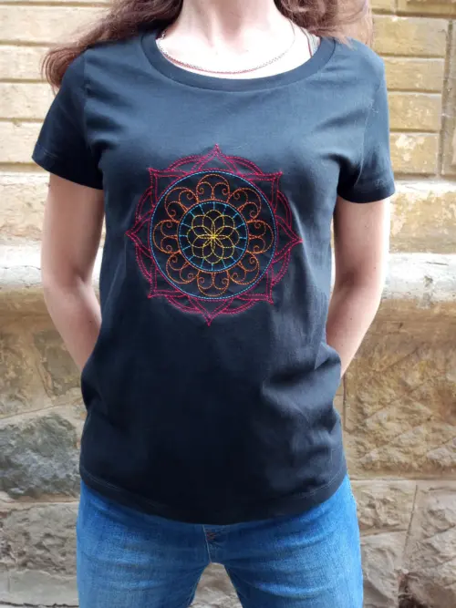 mandala_kant Дамска тениска с бродерия Мандала 3
